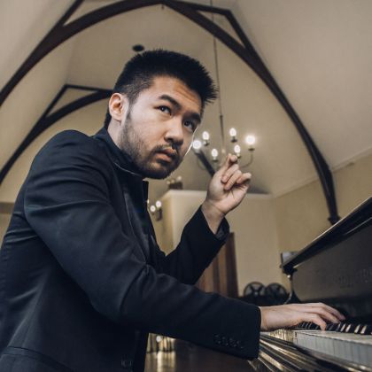 https://www.steinway.com/news/features/juxtaposition-conrad-tao-on-curating-and-composing