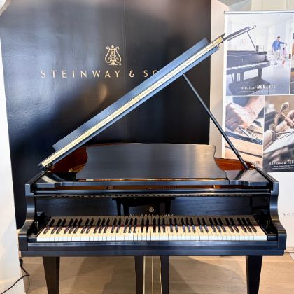 /pianos/used-inventory/used-steinway-m-spirio-613746